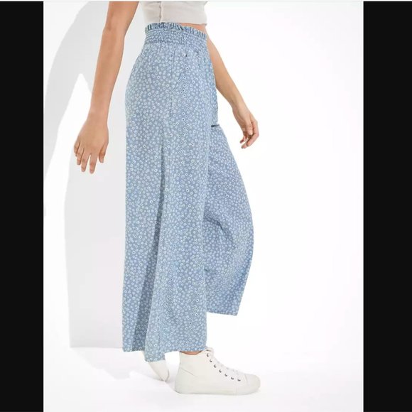 American Eagle Light Blue Floral Smocked Wide Leg Pant S NWT - Picture 3 of 9